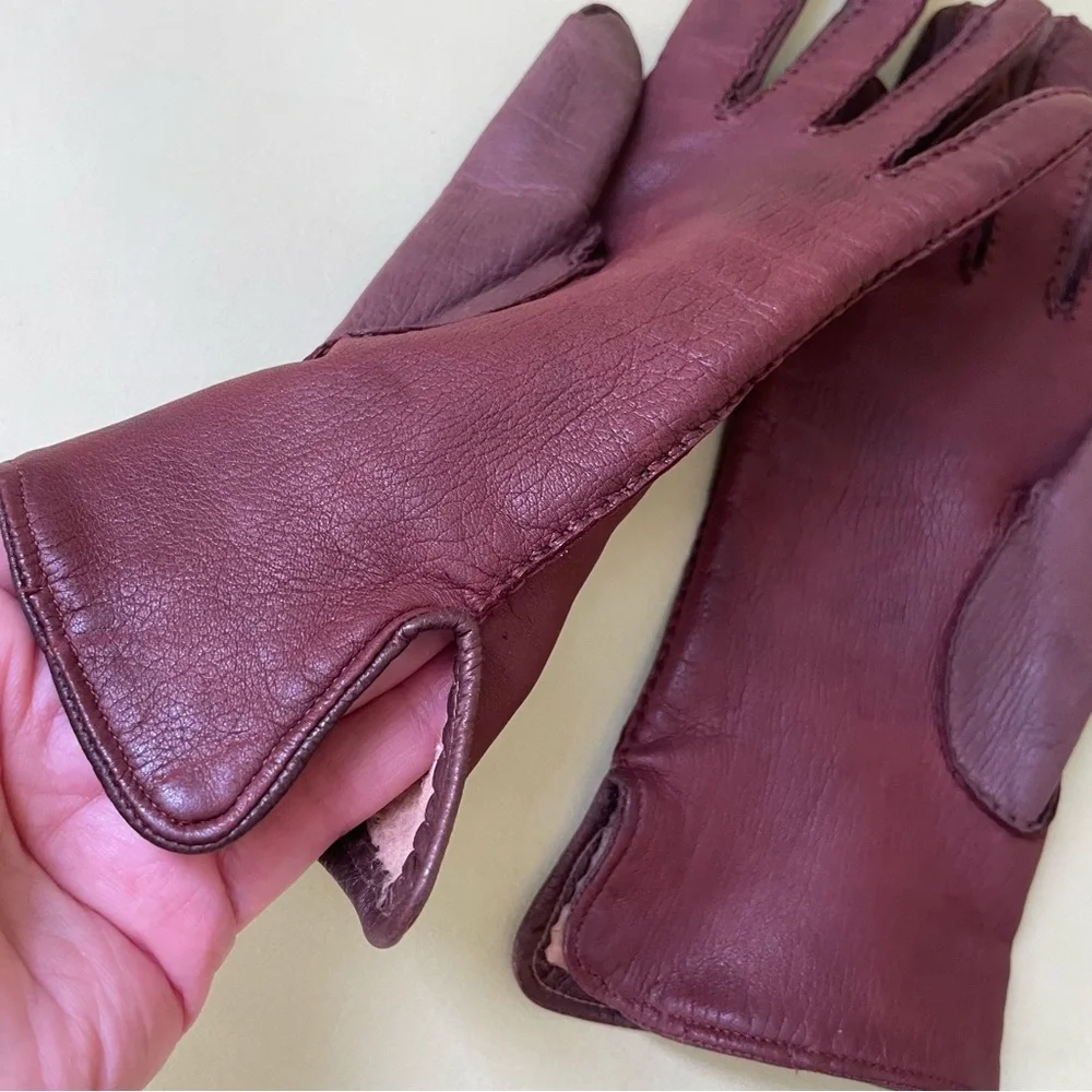 Vintage brown leather gloves with cotton lining